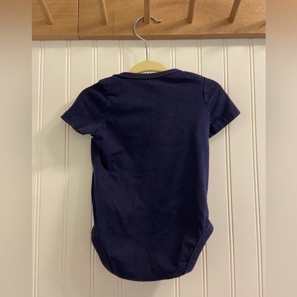 Baby Gap Whale and Fishing Boat Bodysuit Short Sleeves 6-12 months - Picture 4 of 4